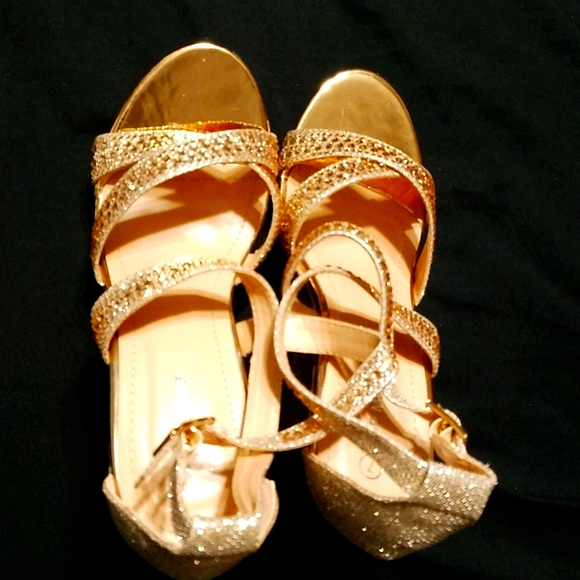 TOP Moda Shoes - Champagne high heels size 7 brand new.. never worn